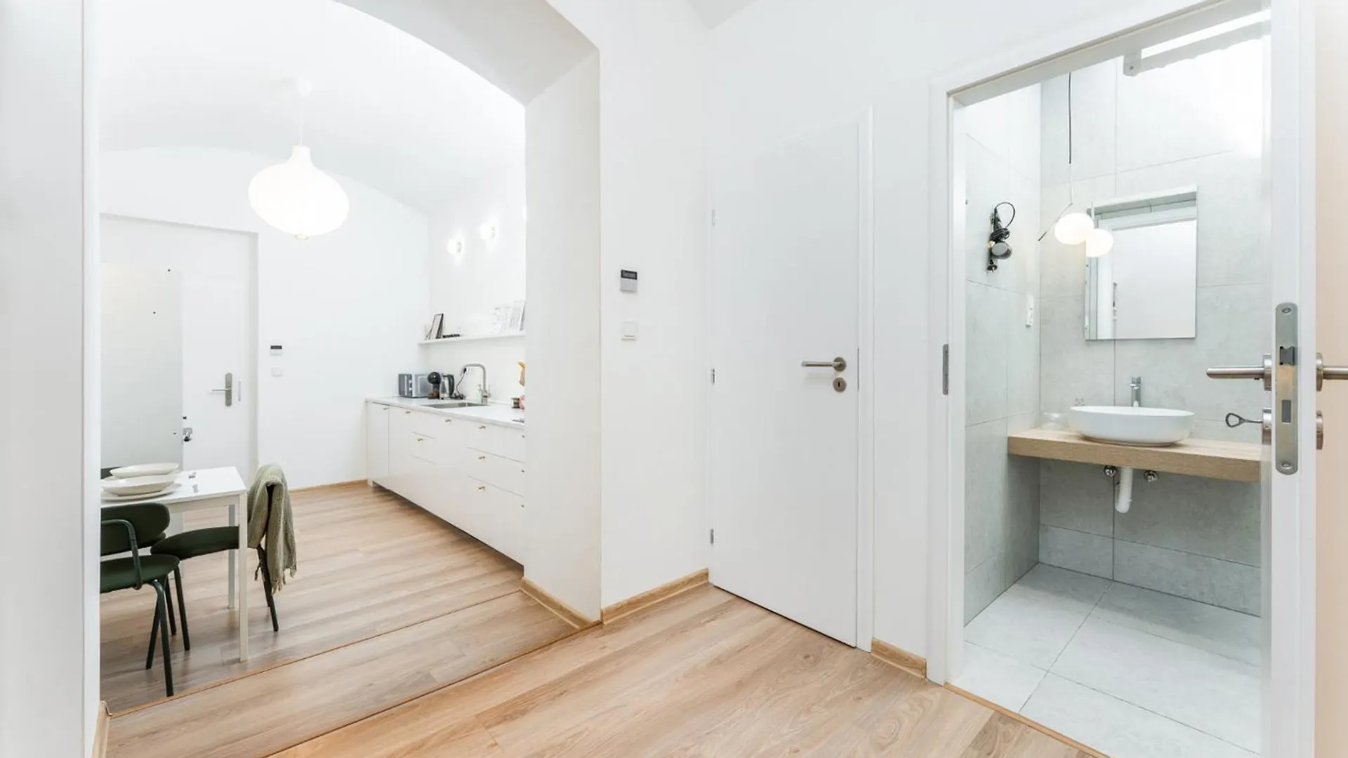 10 Minutes National Museum Prague, Cozy Apartment  Praha